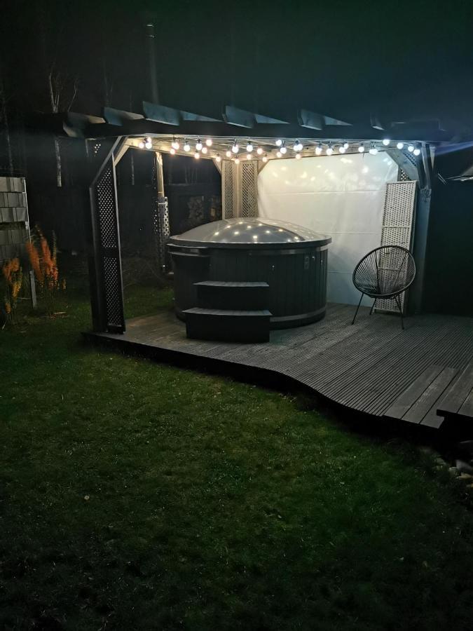Varpas Kolka Buitenkant foto